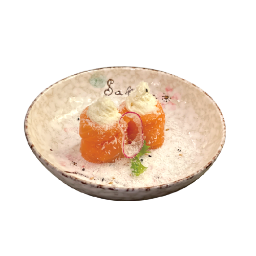 Gunkan de salmó amb formatge filadelfia