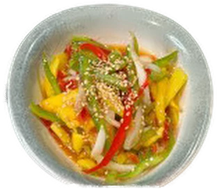 018. Ensalada de Mango Picante