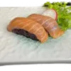 077. Nigiri de Arroz Negro con Salmón
